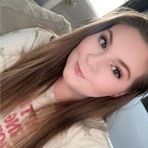 Meet your Posher, Brianna